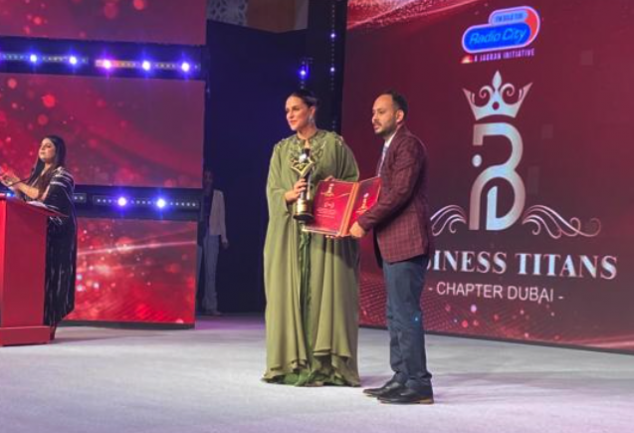 Apartment Times received Business Titans Award in Dubai