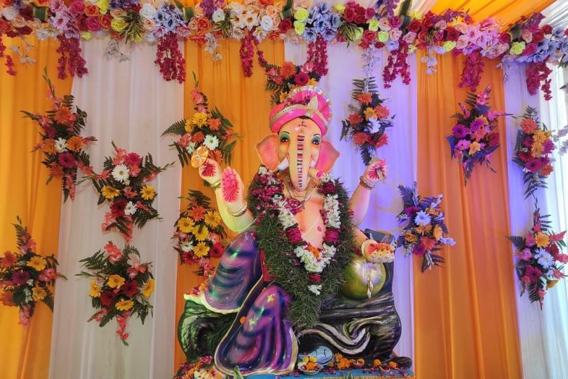 नोएडा के सेक्टर 78 स्थित अंतरिक्ष गोल्फ व्यू 2 सोसाइटी में मनाया गया गणेश पूजा