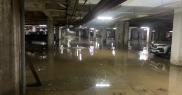बारिश के बाद नोएडा का बुरा हाल, सोसायटियों के बेसमेंट में भरा पानी